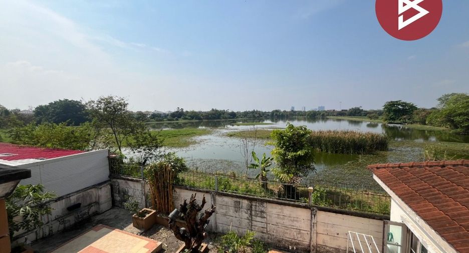 For sale 6 bedrooms house in Mueang Samut Prakan, Samut Prakan