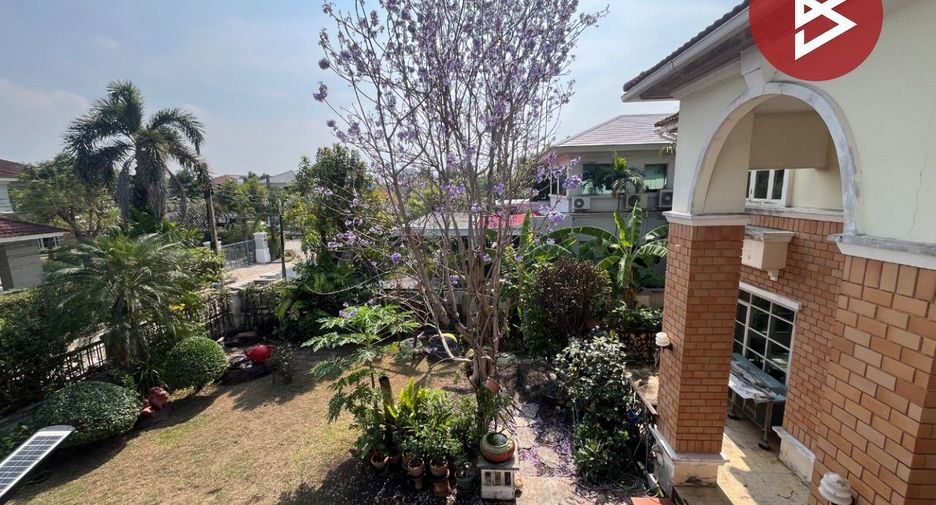 For sale 6 bedrooms house in Mueang Samut Prakan, Samut Prakan