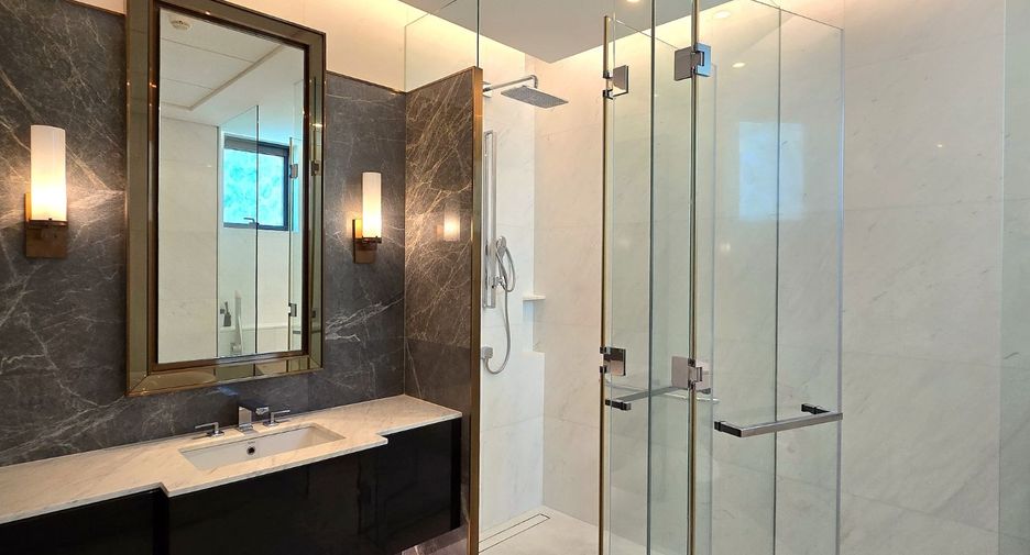 Wohnung zur Miete und zum Kauf mit 2 Zimmer in Pathum Wan, Bangkok