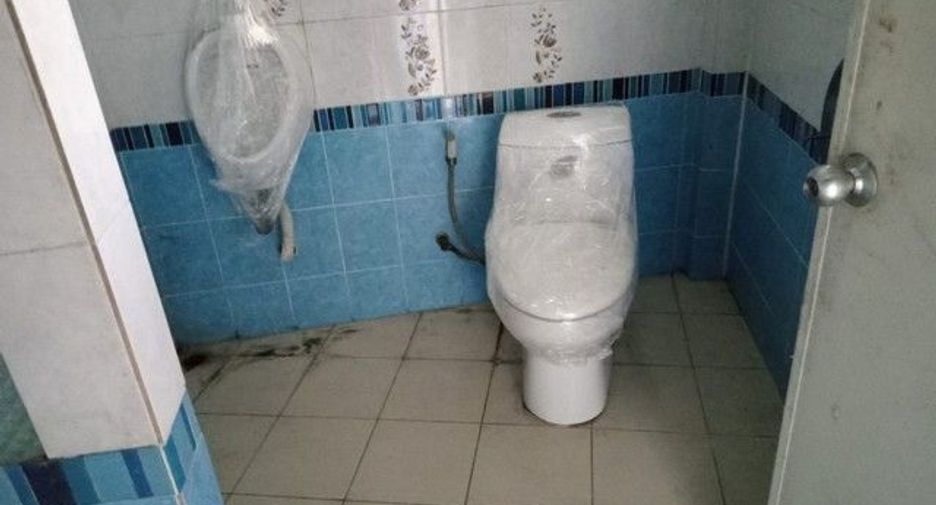 Gewerbefläche zum Kauf mit 1 Zimmer in Ban Bueng, Chonburi
