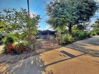 Haus zum Kauf mit 1 Zimmer in Mueang Suphanburi, Suphan Buri