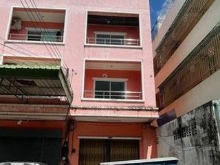 Local comercial en venta de 4 habitaciones en Hat Yai, Songkhla