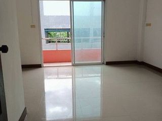 Local comercial en venta de 4 habitaciones en Hat Yai, Songkhla