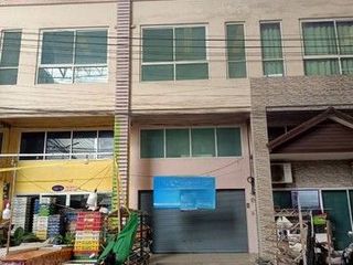 Local comercial en venta de 4 habitaciones en Hat Yai, Songkhla