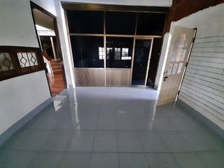Haus zum Kauf mit 1 Zimmer in Mueang Suphanburi, Suphan Buri