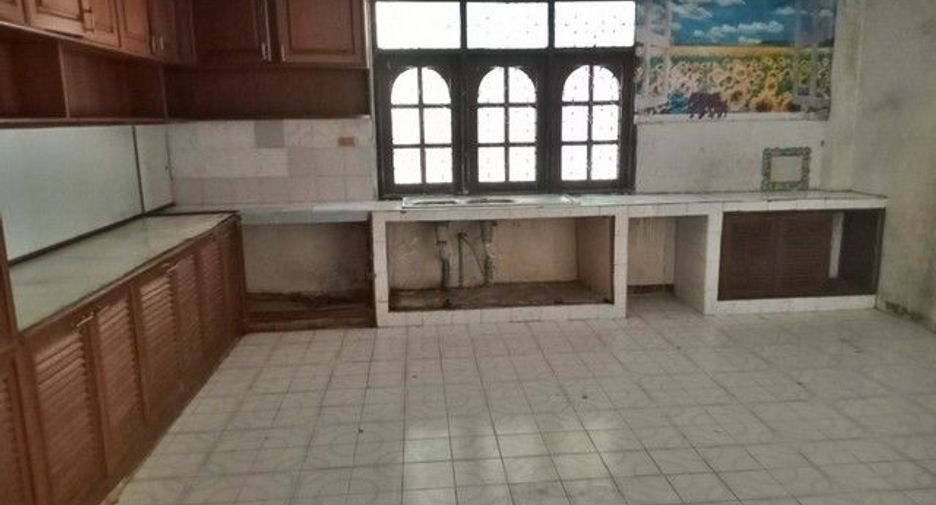 Haus zum Kauf mit 1 Zimmer in Mueang Saraburi, Saraburi
