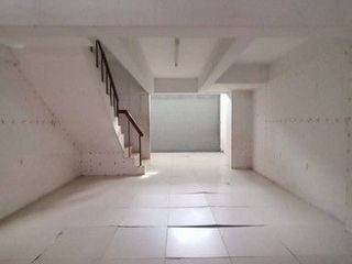 出售 2 卧室 商业空间 在 Hat Yai, Songkhla