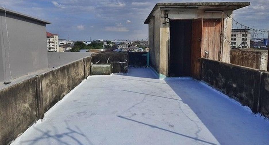 Gewerbefläche zum Kauf mit 1 Zimmer in Bang Phli, Samut Prakan
