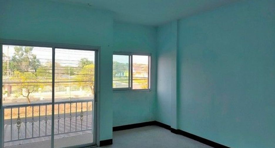 For sale 1 bed retail Space in Sanom, Surin