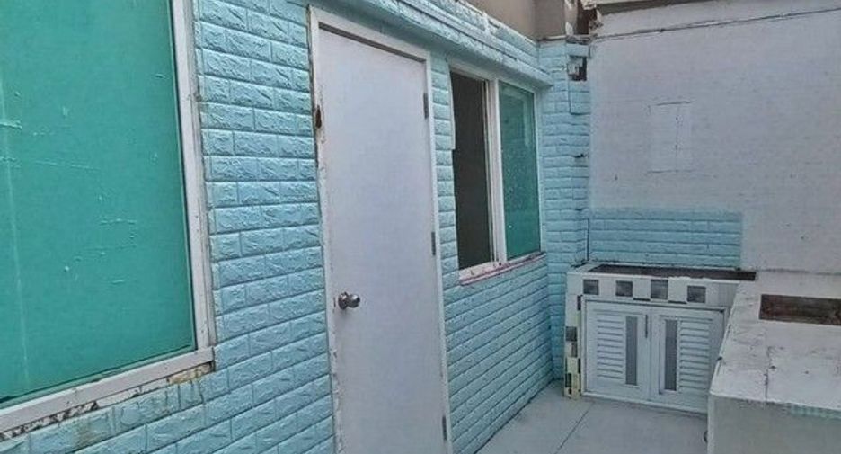 For sale 1 bed townhouse in Bang Phli, Samut Prakan