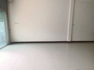 出售 2 卧室 商业空间 在 Hat Yai, Songkhla