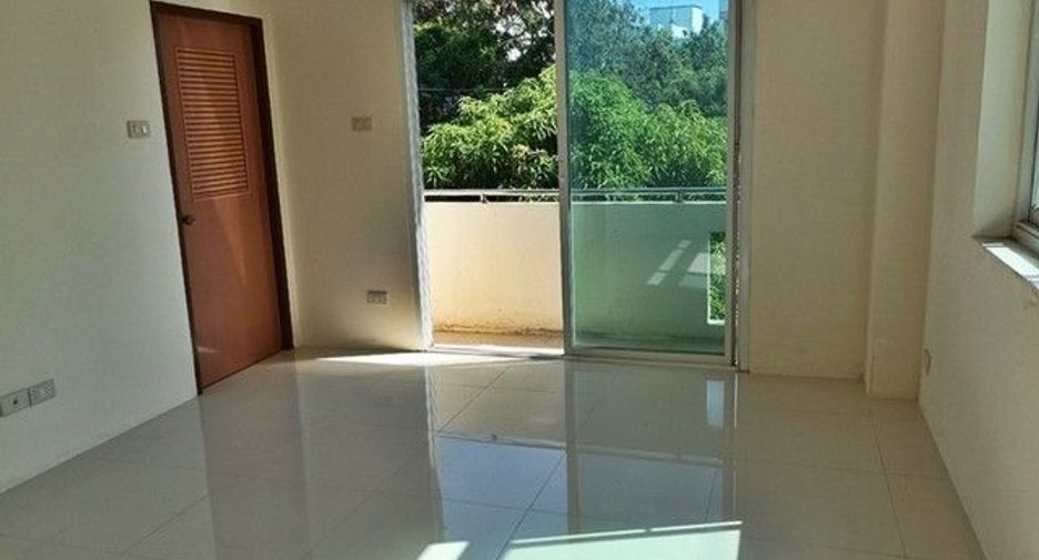 For sale 1 Beds townhouse in Chok Chai, Nakhon Ratchasima