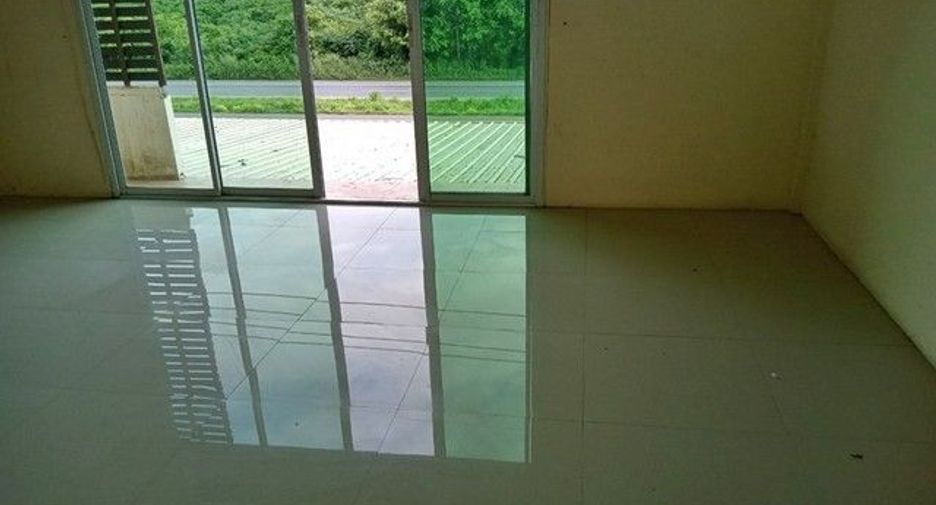 For sale 1 bed retail Space in Khok Samrong, Lopburi
