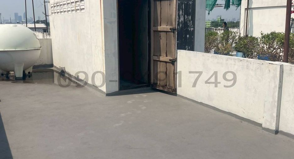 For rent 4 bedrooms retail Space in Mueang Samut Prakan, Samut Prakan