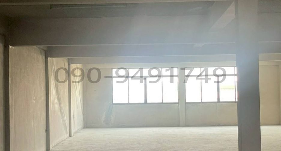 For rent 4 bedrooms retail Space in Mueang Samut Prakan, Samut Prakan