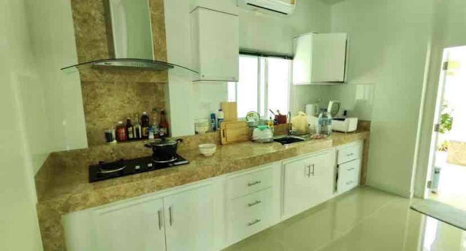 For rent 4 bedrooms villa in Bang Lamung, Chonburi