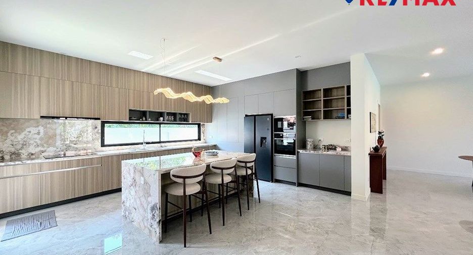 For sale 3 bedrooms house in Bang Lamung, Chonburi