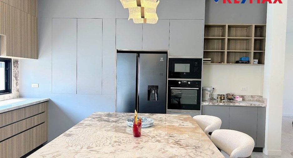 For sale 3 bedrooms house in Bang Lamung, Chonburi