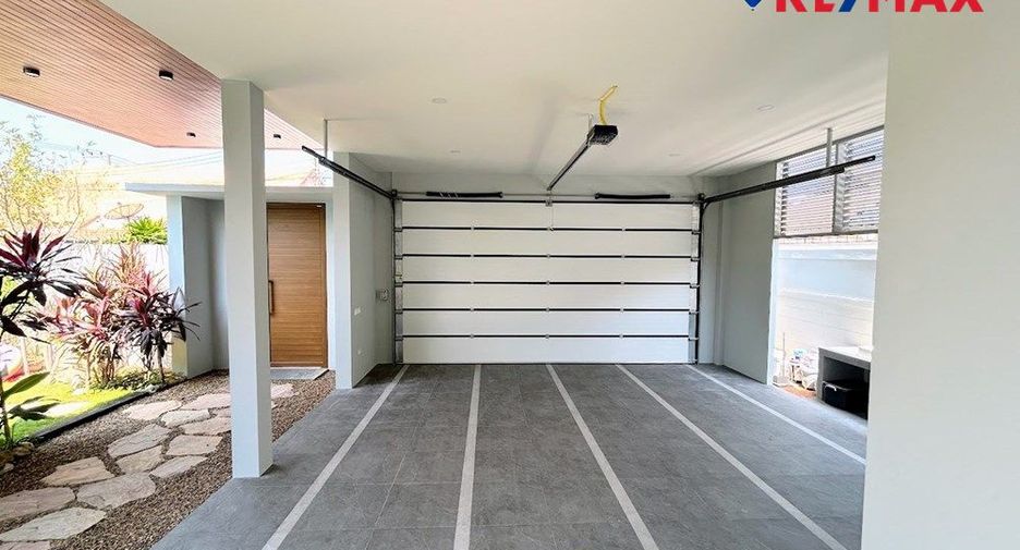 For sale 3 bedrooms house in Bang Lamung, Chonburi