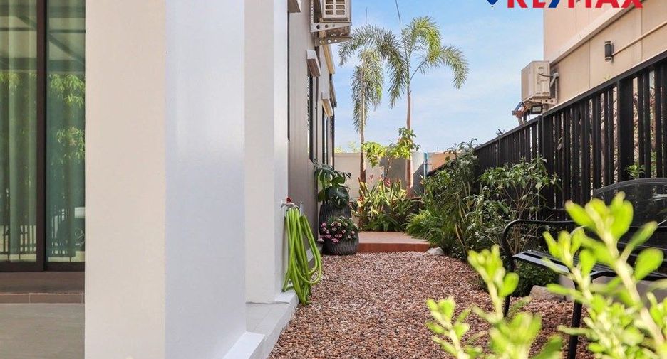 For sale 3 bedrooms house in Bang Lamung, Chonburi