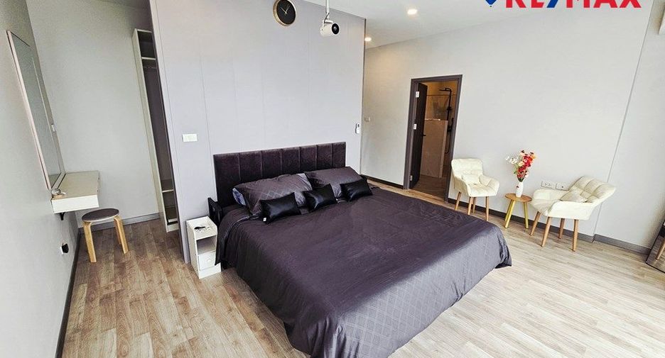 For sale 4 bedrooms house in Bang Lamung, Chonburi
