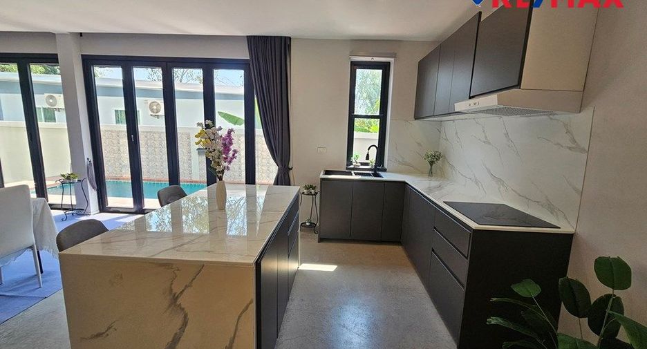 For sale 4 bedrooms house in Bang Lamung, Chonburi