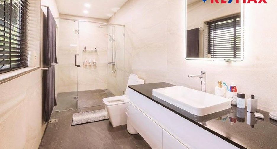 For sale 3 bedrooms house in Bang Lamung, Chonburi