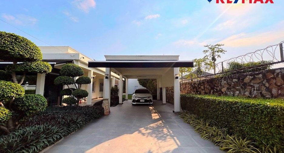 For sale 3 bedrooms house in Bang Lamung, Chonburi