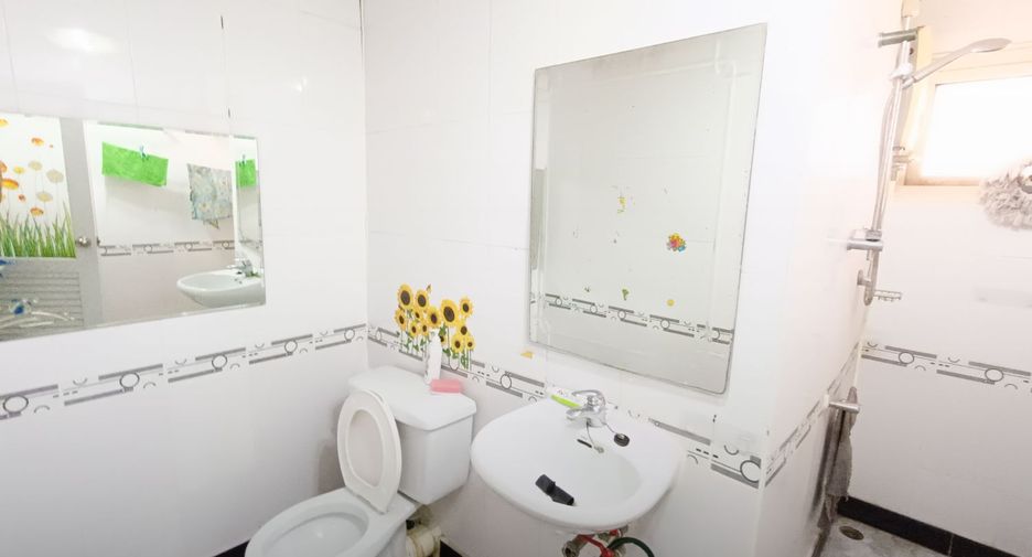 For sale 3 bedrooms condo in Pak Kret, Nonthaburi