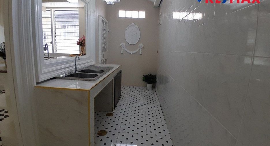 Casa en venta de 5 habitaciones en Bang Lamung, Chonburi