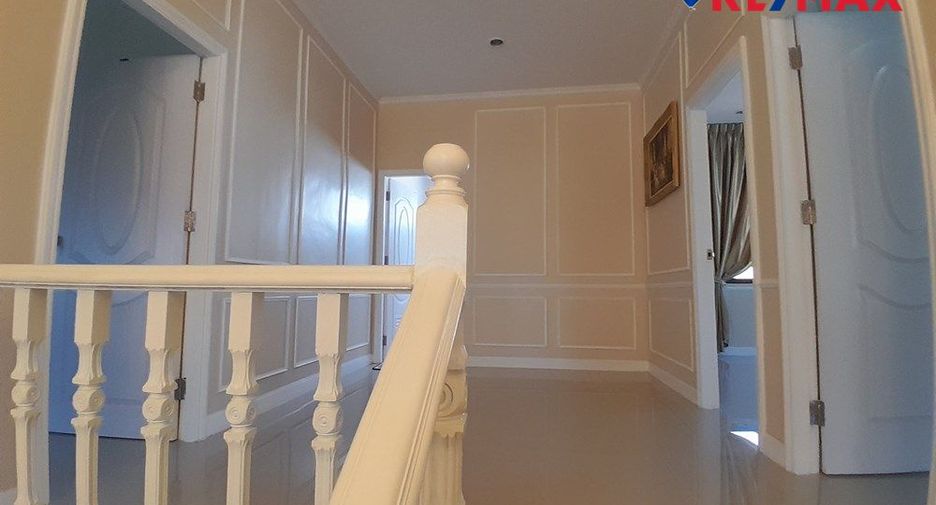 Casa en venta de 5 habitaciones en Bang Lamung, Chonburi