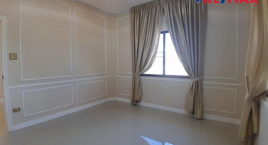 Casa en venta de 5 habitaciones en Bang Lamung, Chonburi