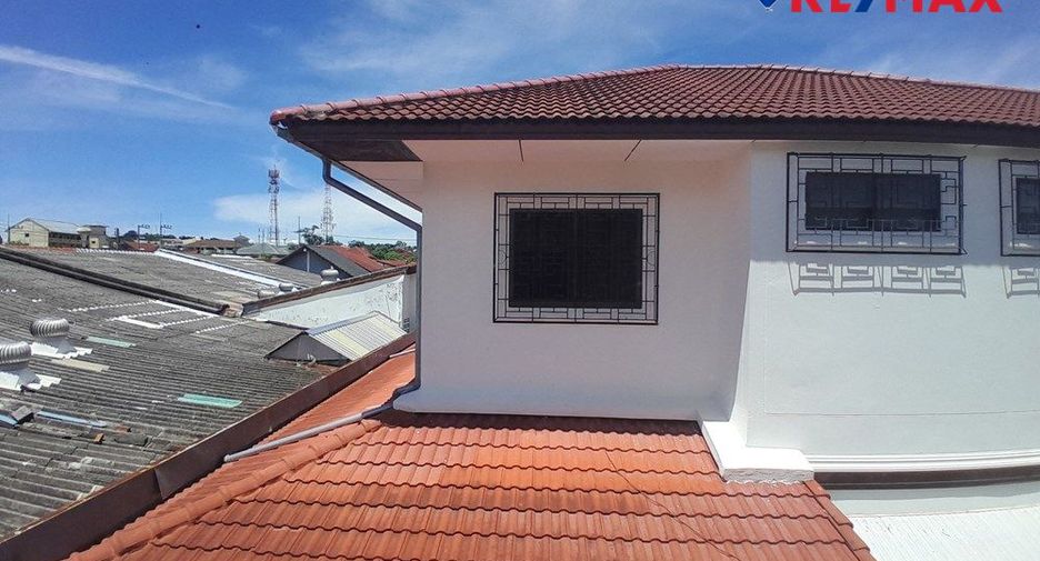Casa en venta de 5 habitaciones en Bang Lamung, Chonburi