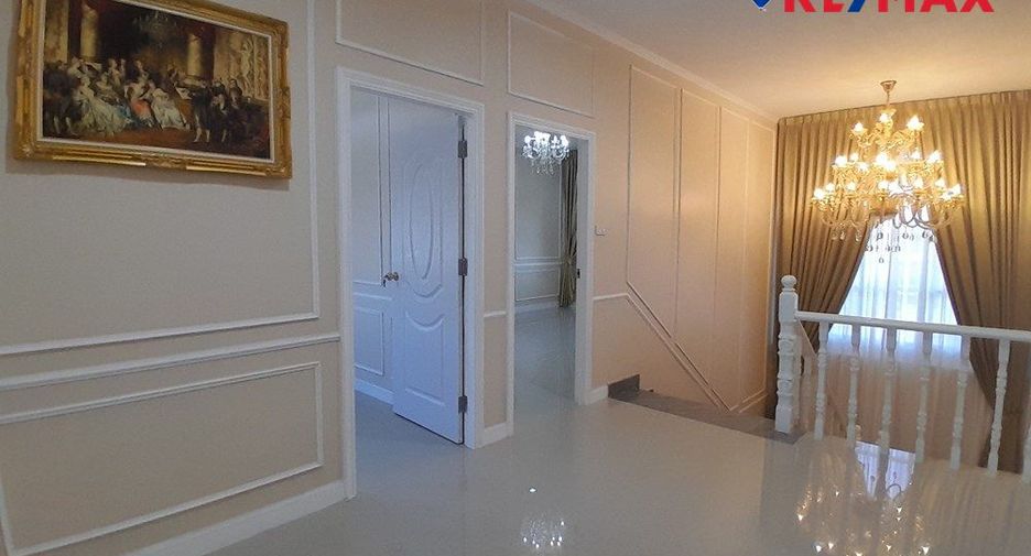 Casa en venta de 5 habitaciones en Bang Lamung, Chonburi