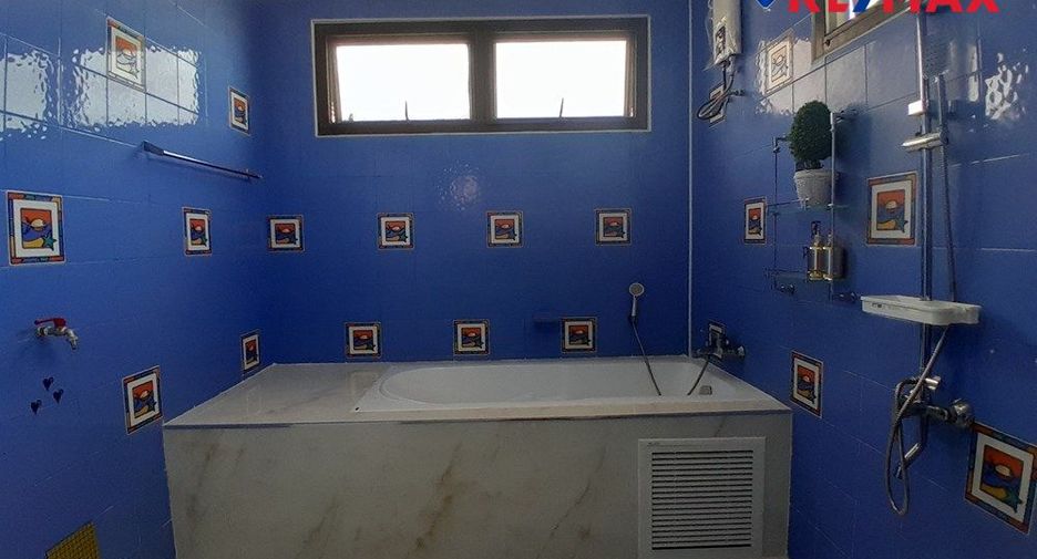 Casa en venta de 5 habitaciones en Bang Lamung, Chonburi