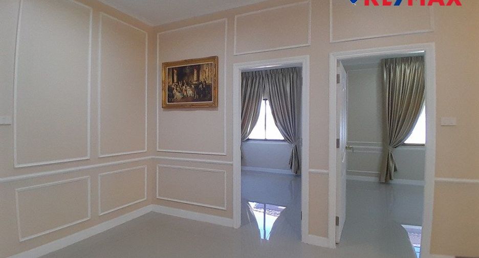 Casa en venta de 5 habitaciones en Bang Lamung, Chonburi