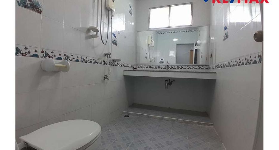 For sale 4 bedrooms house in Bang Lamung, Chonburi
