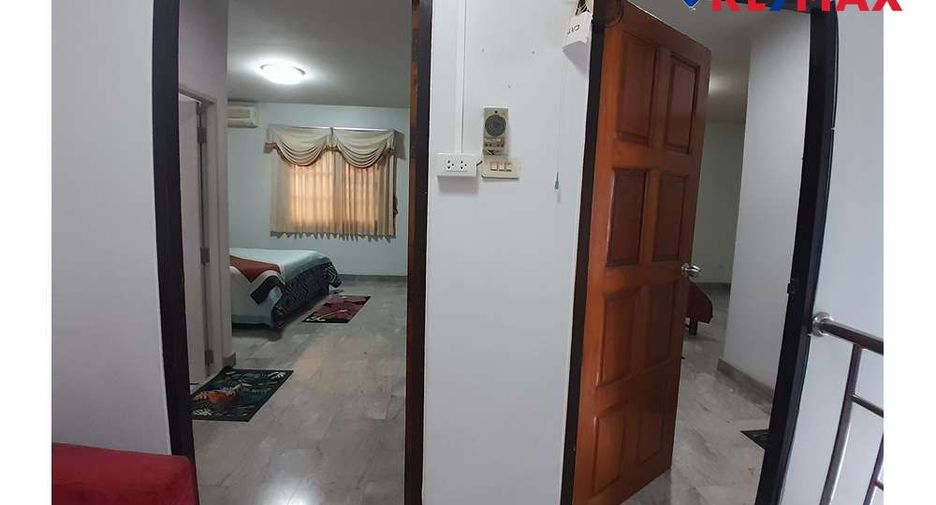 For sale 4 bedrooms house in Bang Lamung, Chonburi