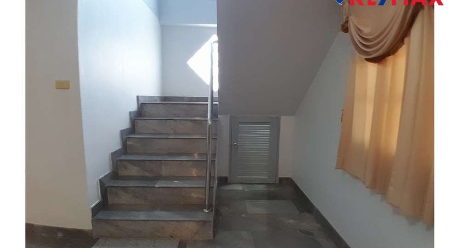 For sale 4 bedrooms house in Bang Lamung, Chonburi