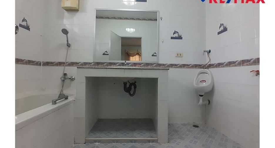 For sale 4 bedrooms house in Bang Lamung, Chonburi