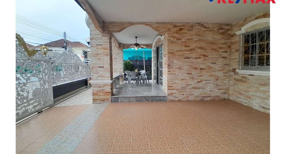 For sale 4 bedrooms house in Bang Lamung, Chonburi