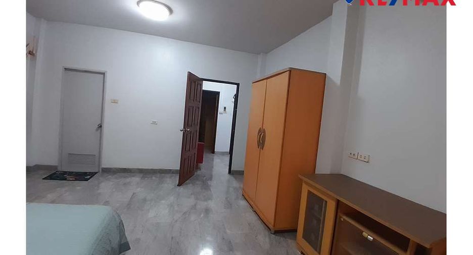 For sale 4 bedrooms house in Bang Lamung, Chonburi