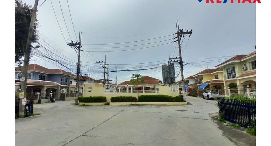 For sale 4 bedrooms house in Bang Lamung, Chonburi
