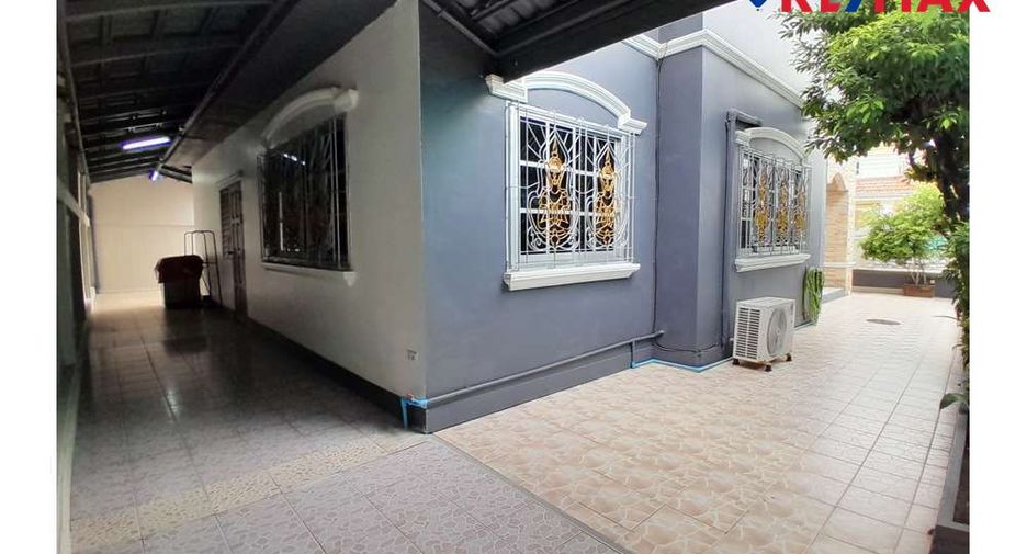 For sale 4 bedrooms house in Bang Lamung, Chonburi
