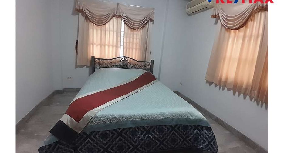 For sale 4 bedrooms house in Bang Lamung, Chonburi