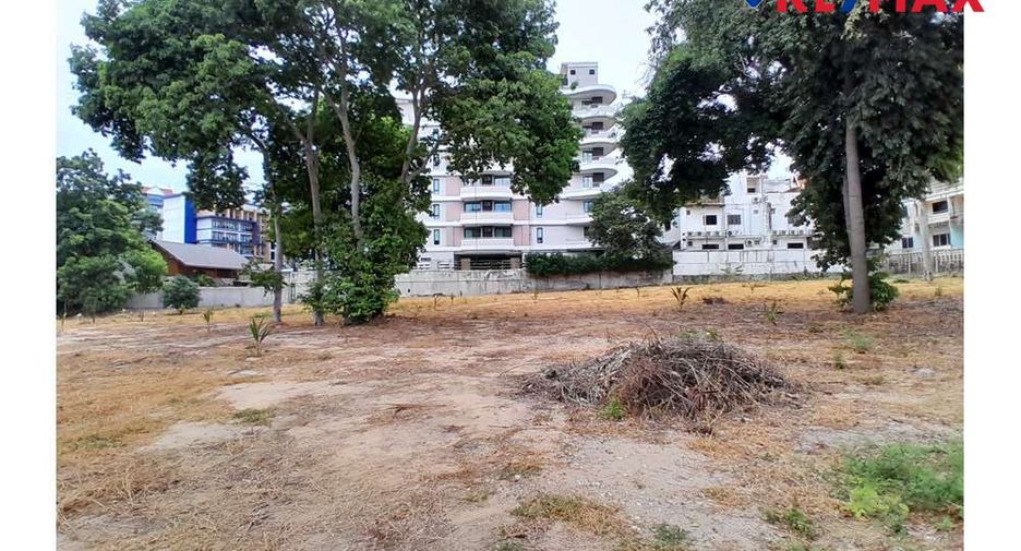 À vendre terrain à Bang Lamung, Chonburi