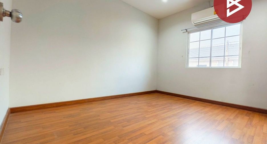 Casa adosada en venta de 4 habitaciones en Mueang Samut Sakhon, Samut Sakhon
