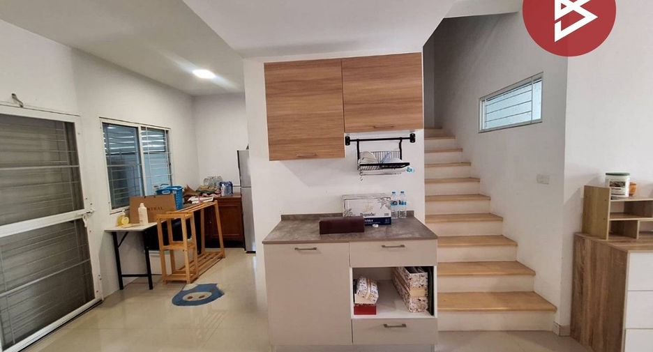 For sale 3 bedrooms townhouse in Khlong Sam Wa, Bangkok
