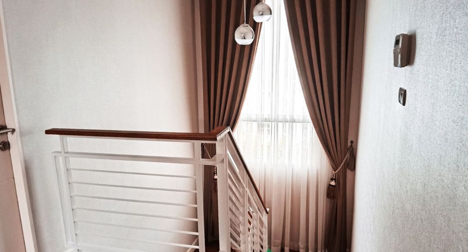For sale 4 bedrooms house in Khlong Sam Wa, Bangkok