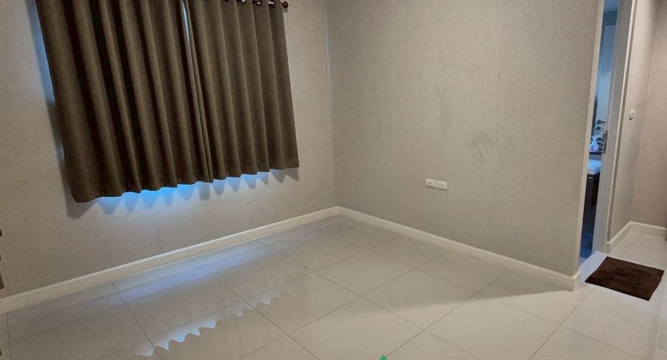 For sale 4 bedrooms house in Khlong Sam Wa, Bangkok